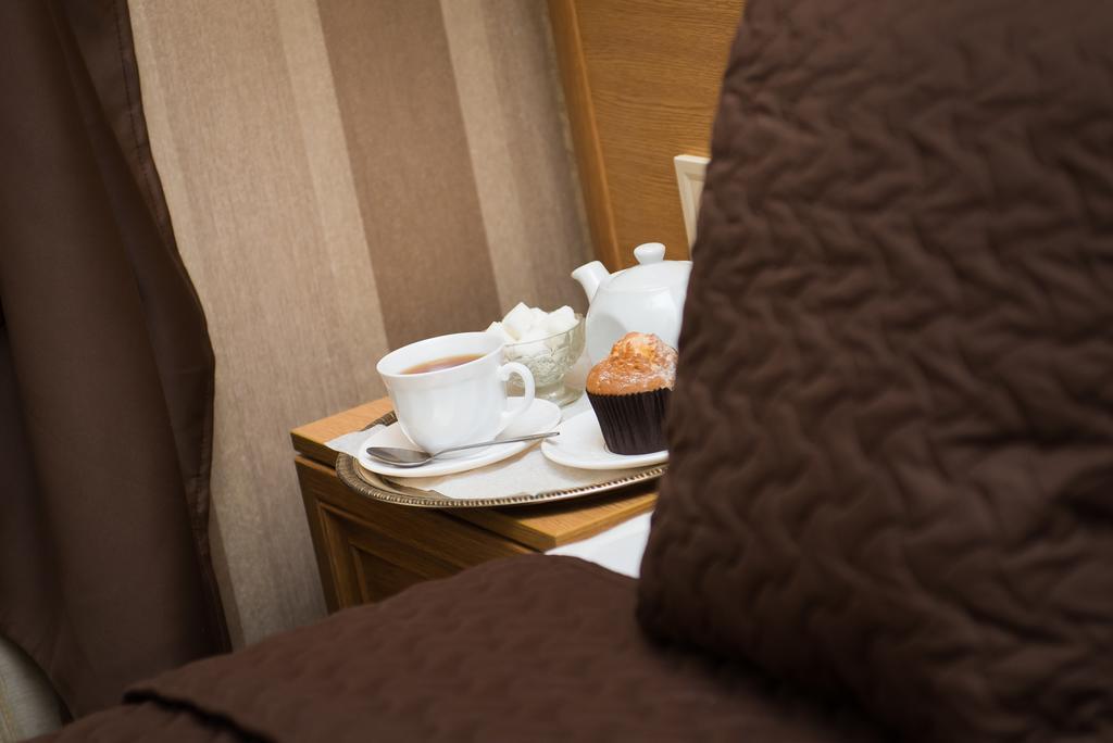 Dvoryanskiy Hotel Dnipro Esterno foto